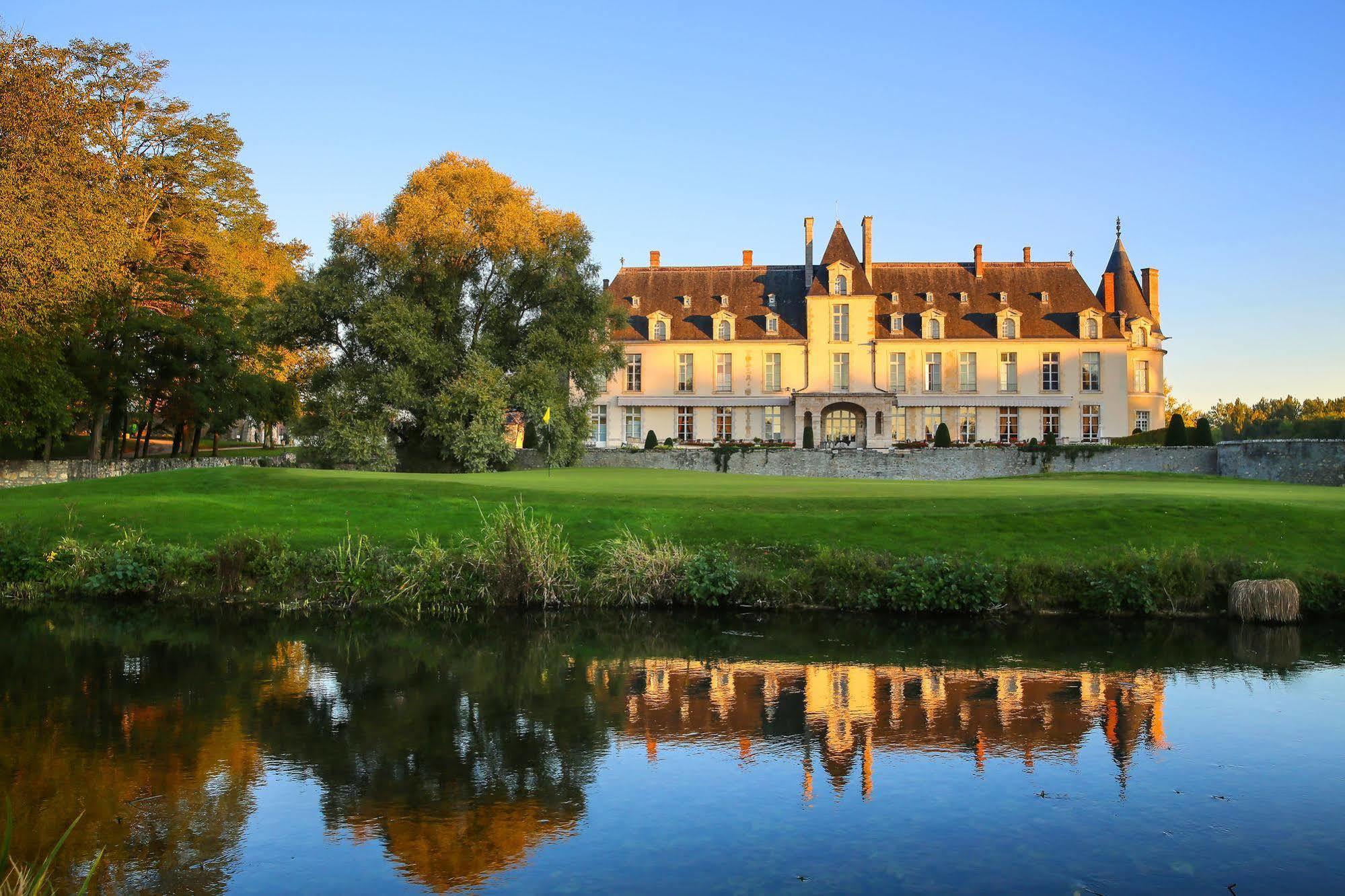 Chateau D'Augerville Golf & Spa Resort Augerville-la-Rivière Exterior foto